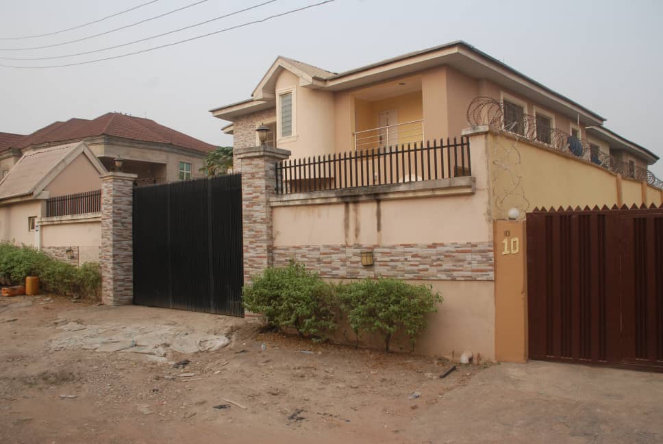 2 nos 3 Bedroom Flat with 4 nos 2 Bedroom flat in a Serene Environment 